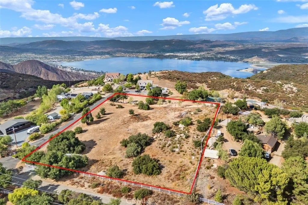 Photo of 2 S. Main Divide, Lake Elsinore, CA 92530 (MLS # OC25216790)