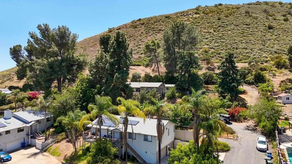 Photo of 11825 Taia Ln, Lakeside, CA 92040 (MLS # PTP2503540)