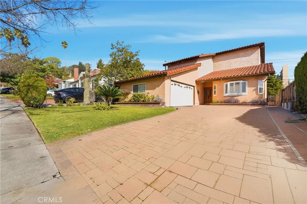 658 Glenmore