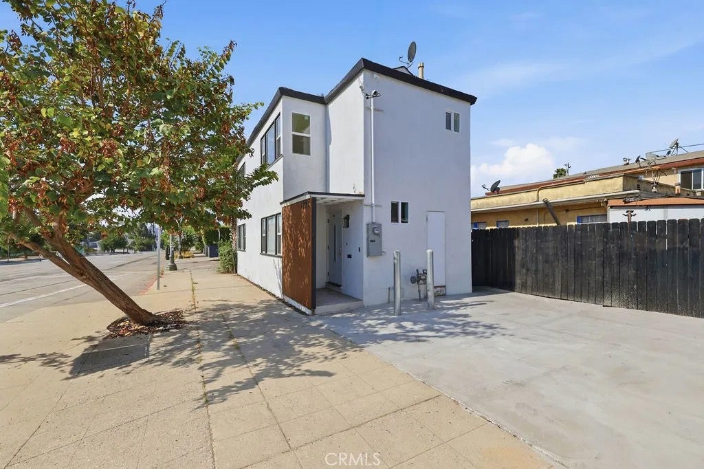 Photo of 1205 Cole Avenue, Hollywood, CA 90038 (MLS # GD26206918)