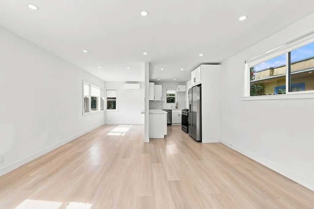 Photo of 1205 Cole Avenue, Hollywood, CA 90038 (MLS # GD26206918)