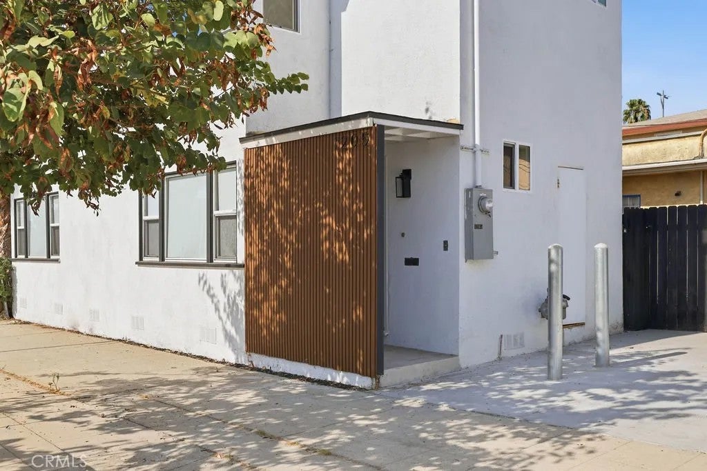 Photo of 1205 Cole Avenue, Hollywood, CA 90038 (MLS # GD26206918)