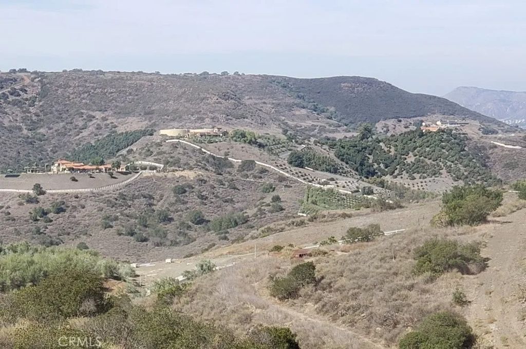 Photo of 8 La Cruz, Temecula, CA 92590 (MLS # SW26112472)