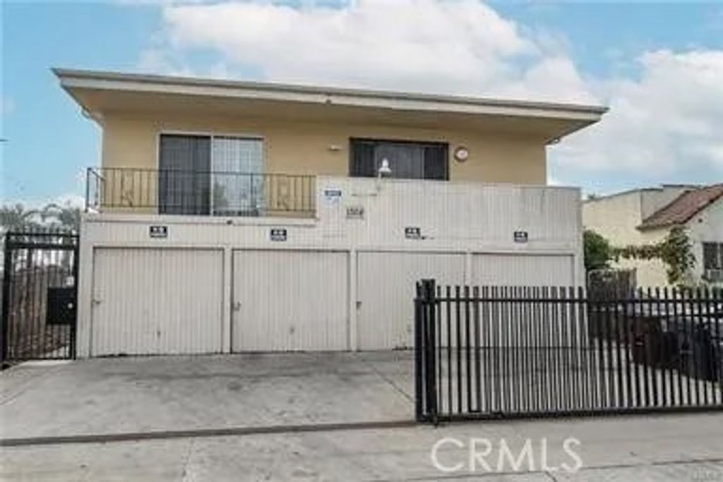 Photo of 1308 E Oaks Street #C, Compton, CA 90221 (MLS # DW26077646)