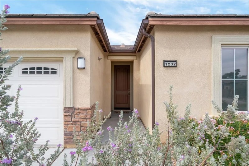 1232 Oro Ridge
