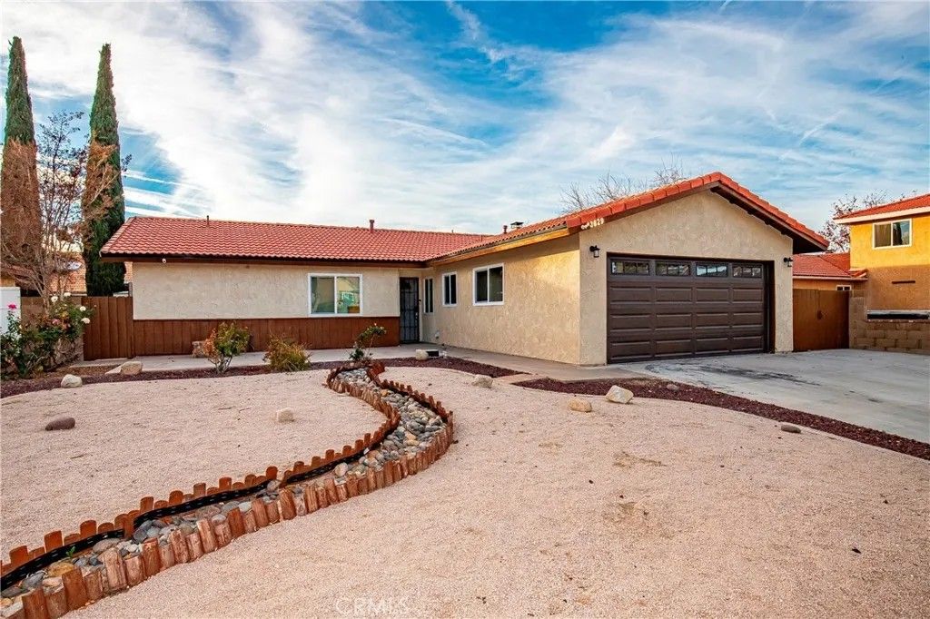 Photo of 43629 Rembrandt Street, Lancaster, CA 93535 (MLS # SR25169500)