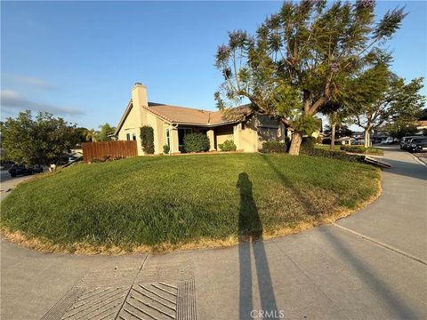 Photo of 344 Elkhorn Lane, Escondido, CA 92026 (MLS # IV26109963)