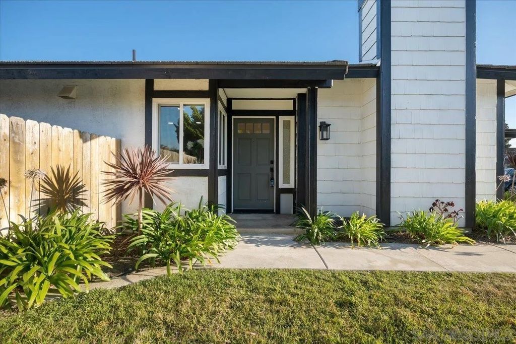 Photo of 742 Foxwood DR, Oceanside, CA 92057 (MLS # 260016762)