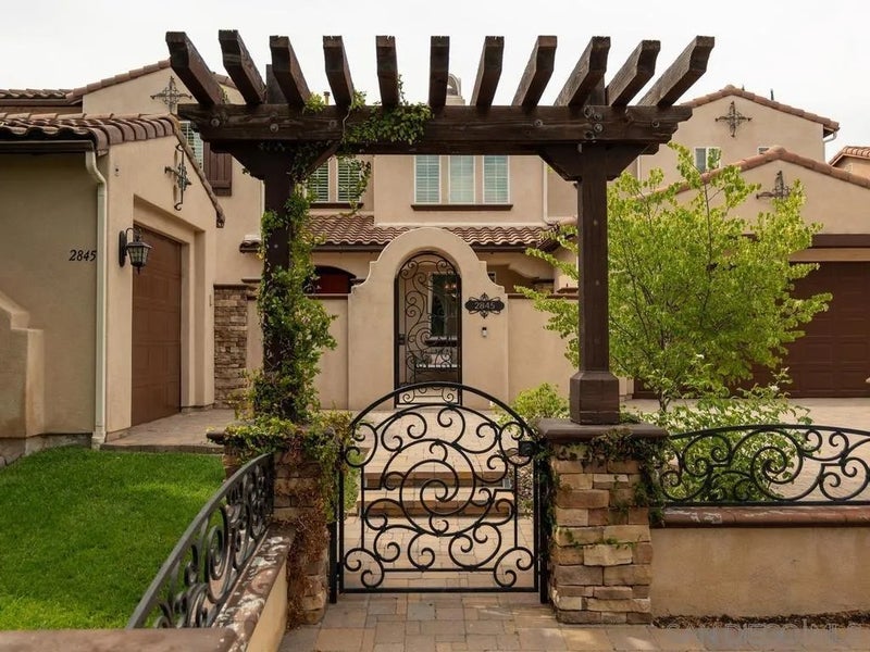 2845 Palmetto Point