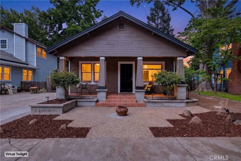 234 W 3rd
