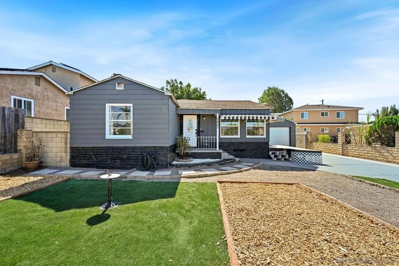 5627 Shaw