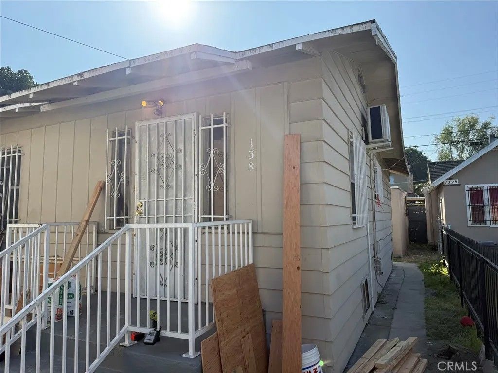 Photo of 138 E 60th Street, Los Angeles, CA 90003 (MLS # DW26038400)