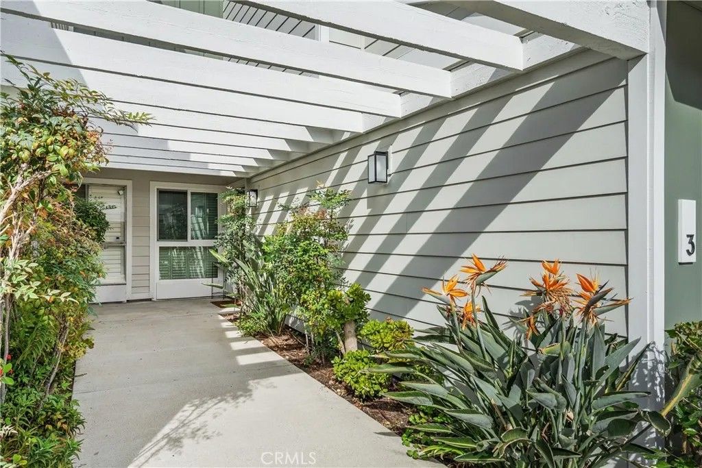 Photo of 10056 Melinda Way #3, Northridge, CA 91325 (MLS # SR26030867)