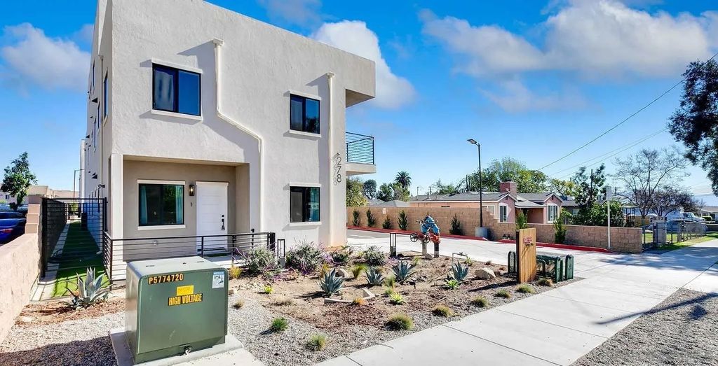 Photo of 278 N 11th Avenue, Upland, CA 88888 (MLS # 2600522)