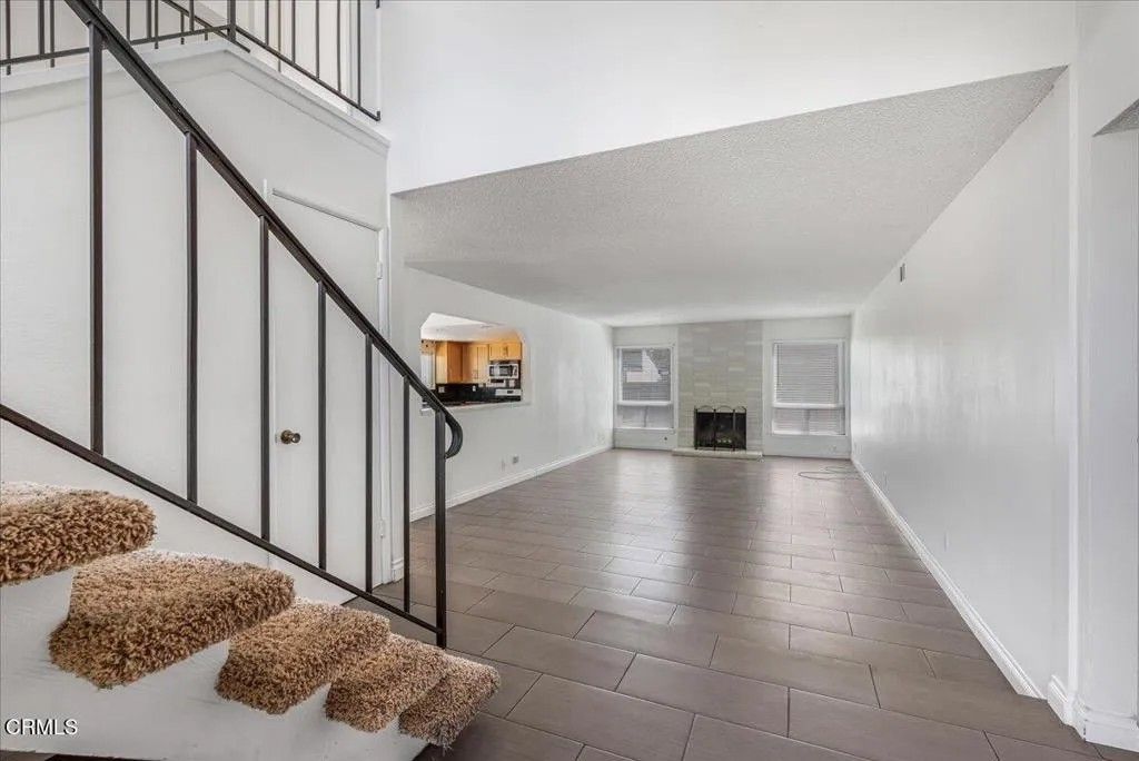 Photo of 3530 Isle Way, Oxnard, CA 93035 (MLS # V1-35841)