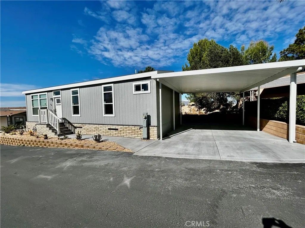 Photo of 1536 S state St #98, Hemet, CA 92543 (MLS # SW26039429)