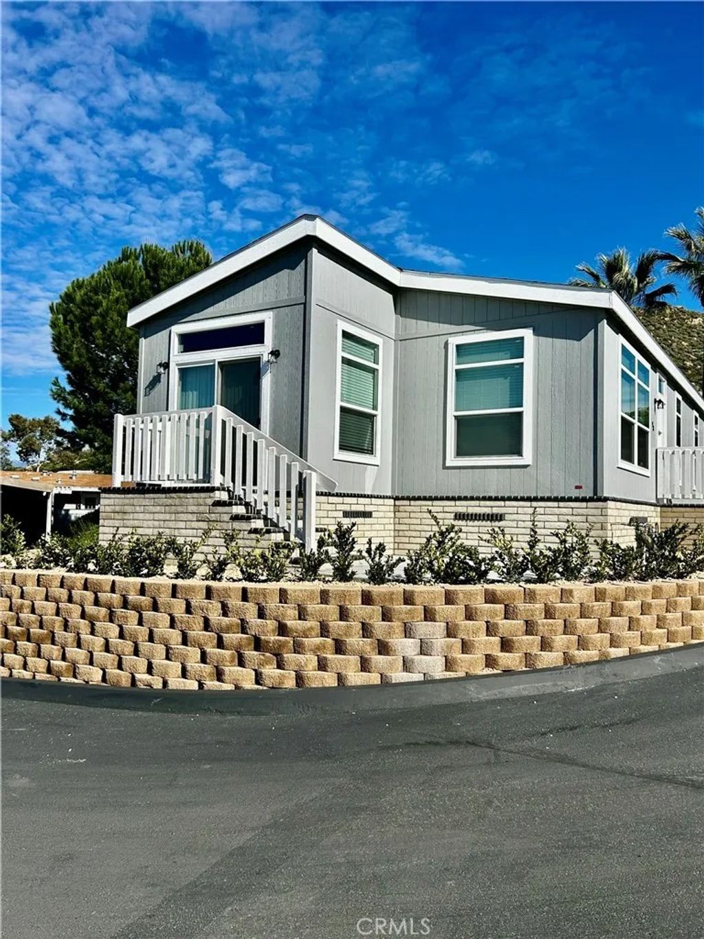 Photo of 1536 S state St #98, Hemet, CA 92543 (MLS # SW26039429)