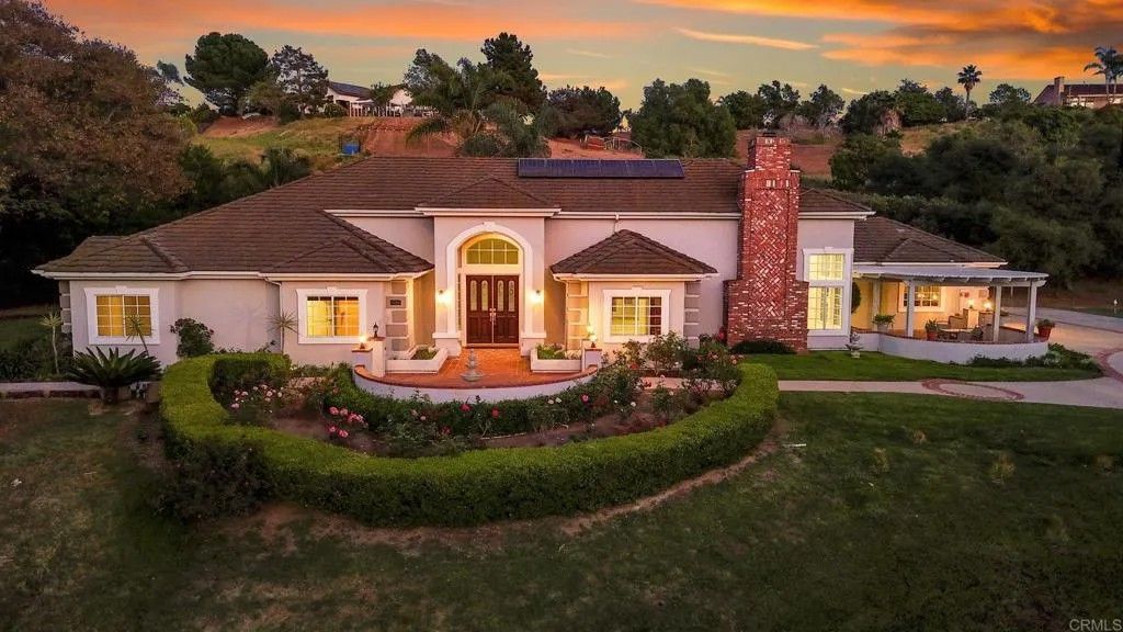 Photo of 4286 La Canada Road, Fallbrook, CA 92028 (MLS # NDP2602461)