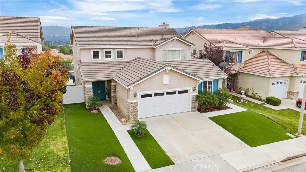 Photo of 26056 Ohara Ln, Stevenson Ranch, CA 91381 (MLS # SR26030155)