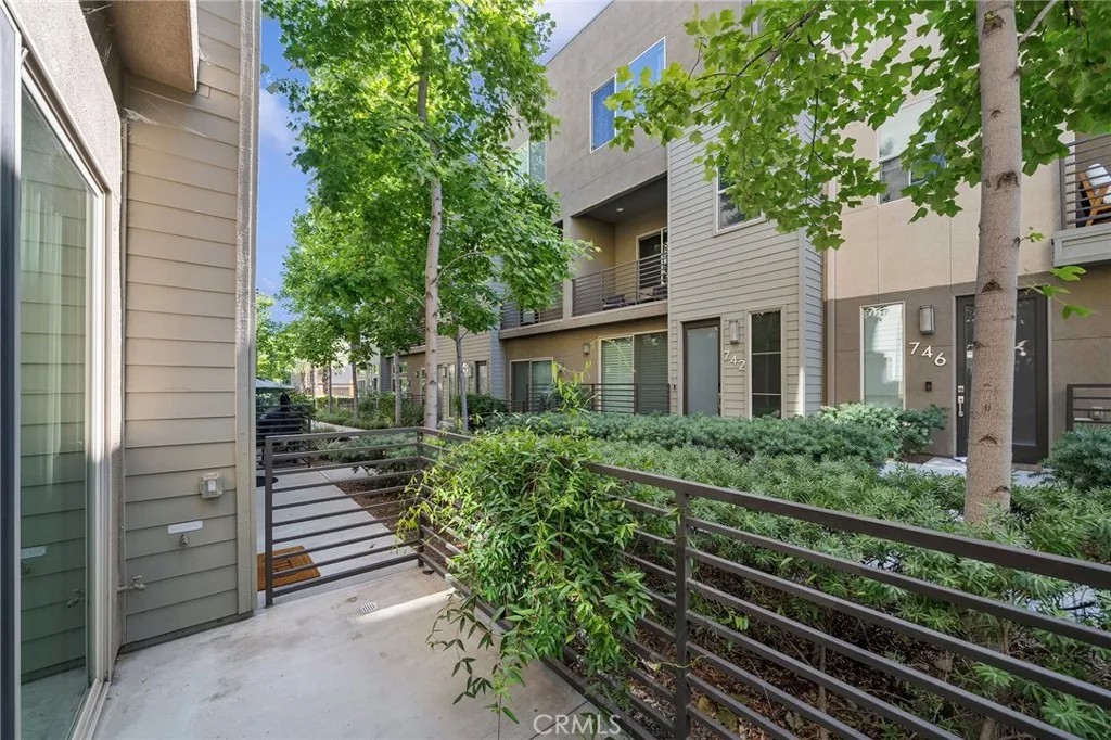 741 Sawyer