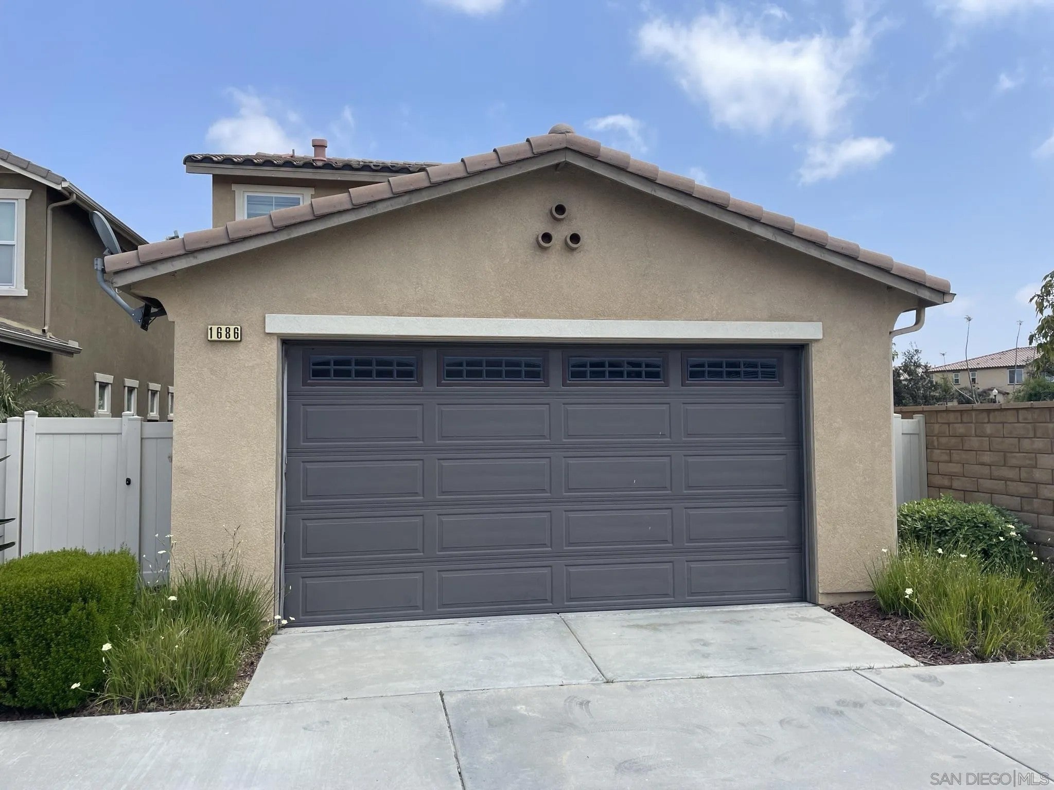 1686 Santa Carolina Rd.
