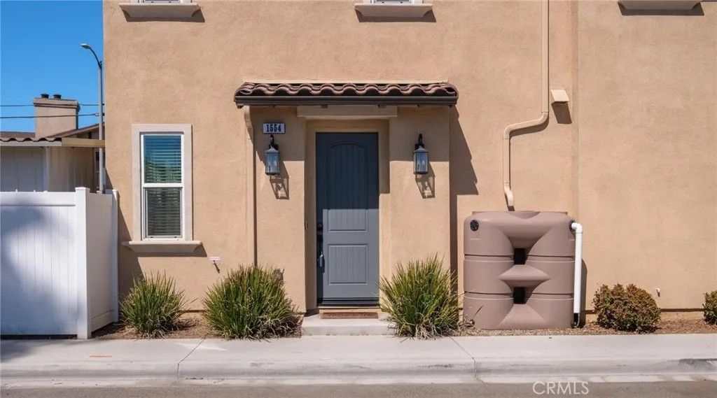 Photo of 1554 W Plaza Del Amo, Torrance, CA 90501 (MLS # SB26070893)
