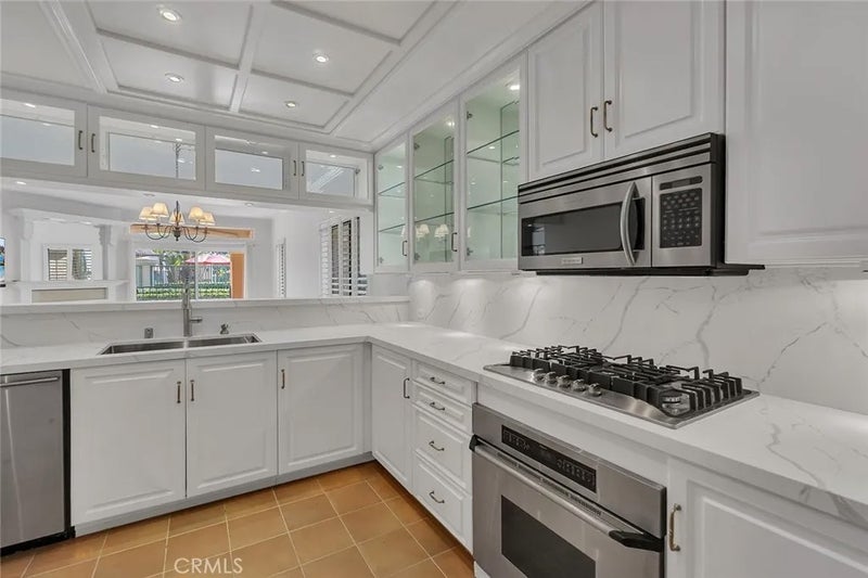 172 Villa Point Drive