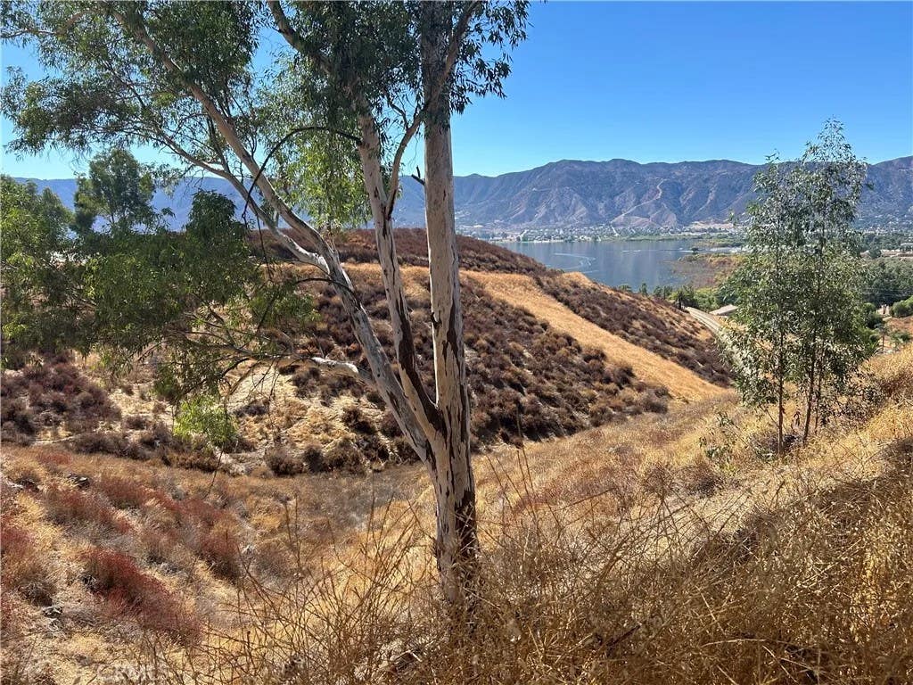 Photo of 0 Skyline, Lake Elsinore, CA 92530 (MLS # SW26118601)