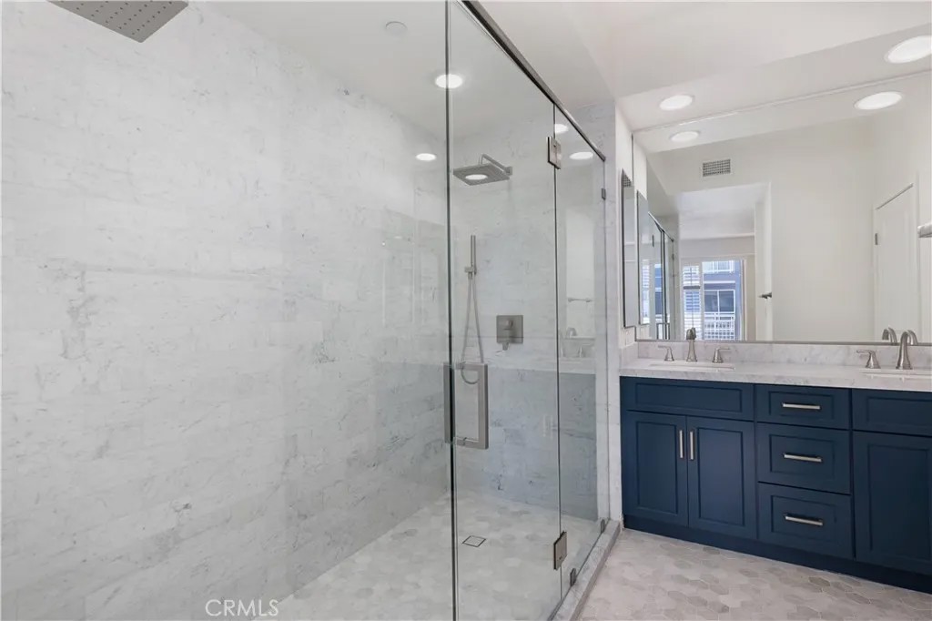 150 The Promenade North 202