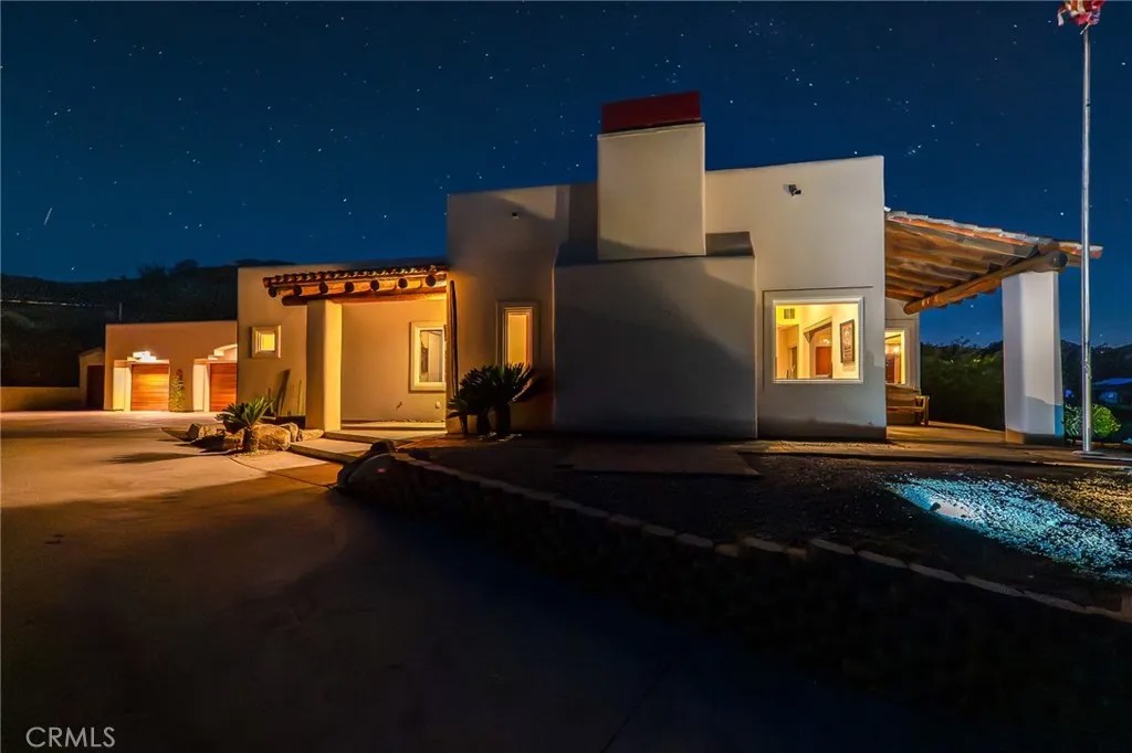 57045 Plaza Del Amigo
