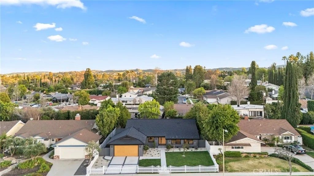 Photo of 23856 Aetna St, Woodland Hills, CA 91367 (MLS # BB26071698)