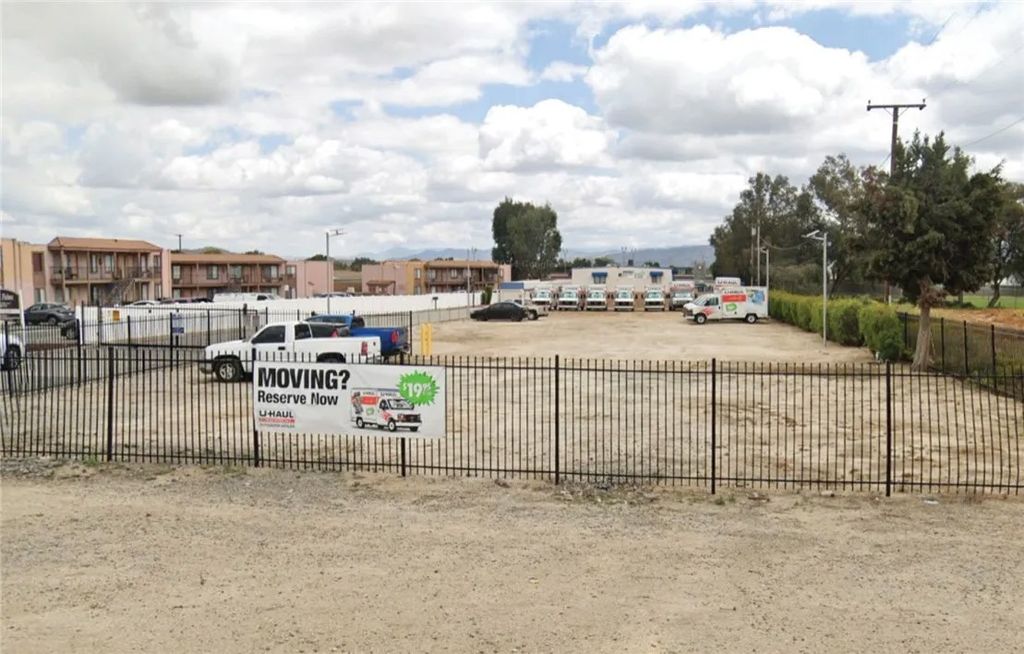 Photo of 509 N D Street, Perris, CA 92570 (MLS # IV26002270)