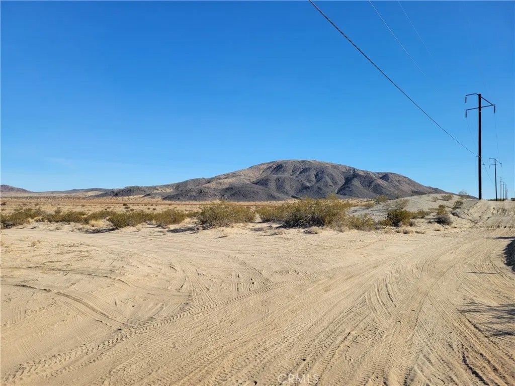 Photo of 0 Fran Lou, Joshua Tree, CA 92252 (MLS # HD25267066)