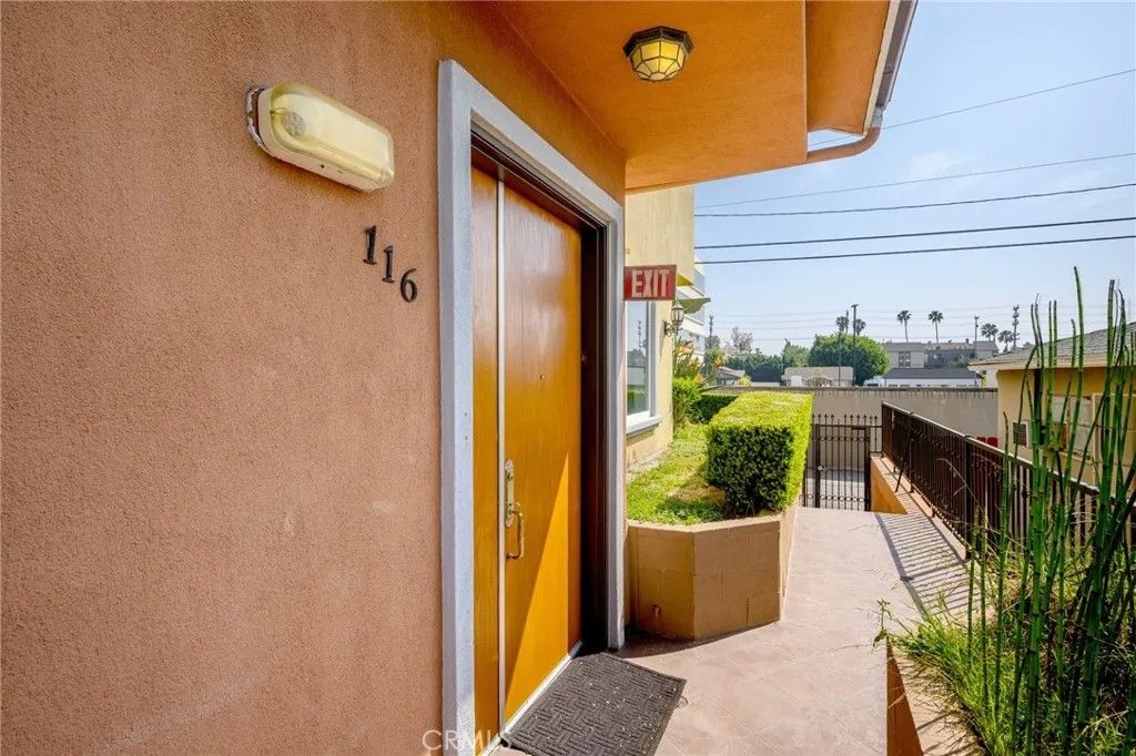 Photo of 430 W Wilson Ave #116, Glendale, CA 91203 (MLS # BB26064709)