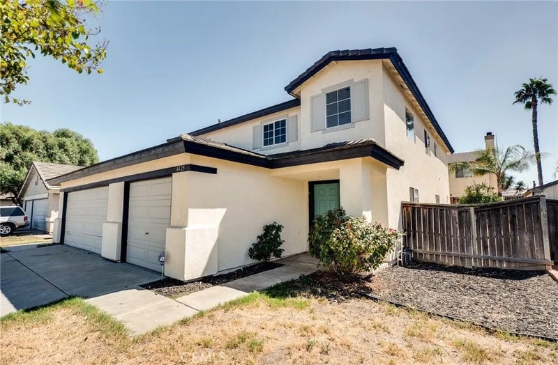4425 Oak Tree Way