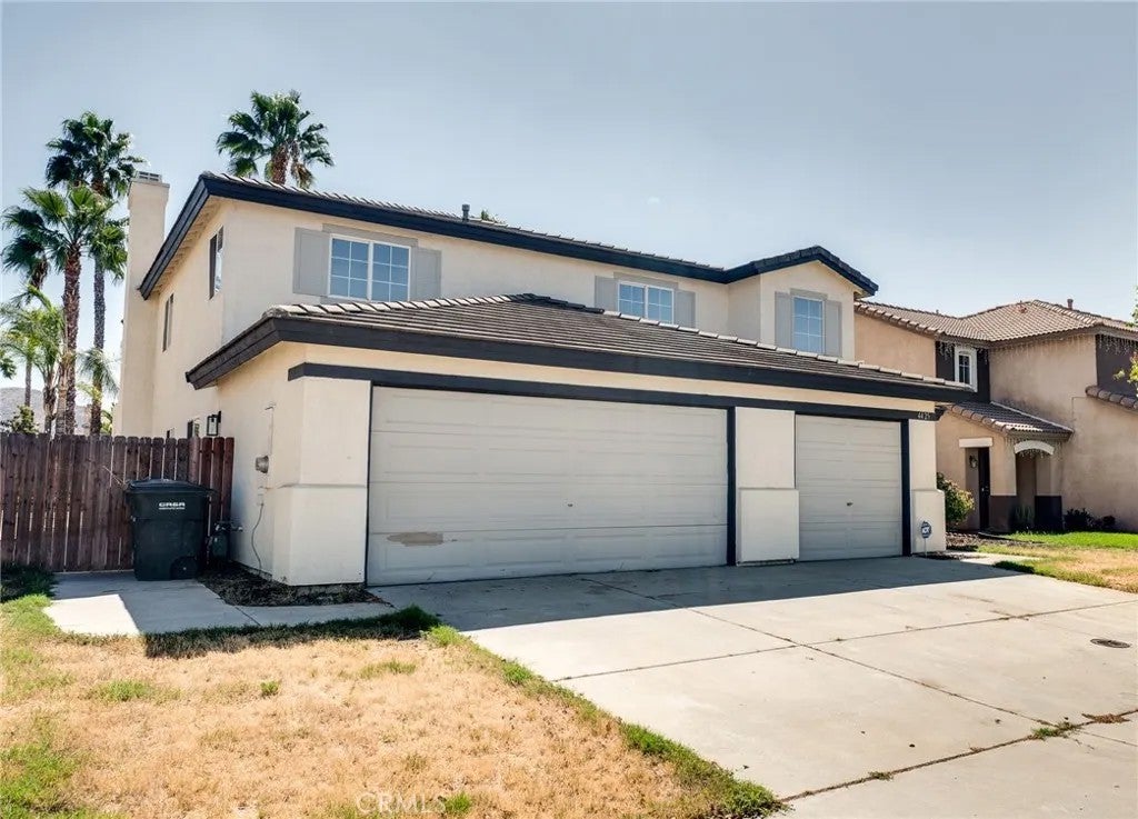 4425 Oak Tree