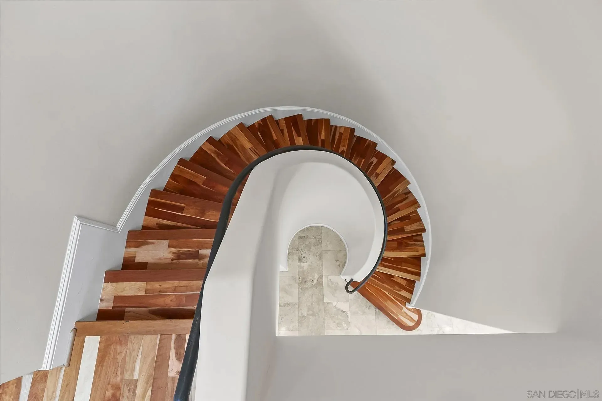 La Jolla, California 92037, United States, 3 Bedrooms Bedrooms, ,4 BathroomsBathrooms,Residential,Active,201332