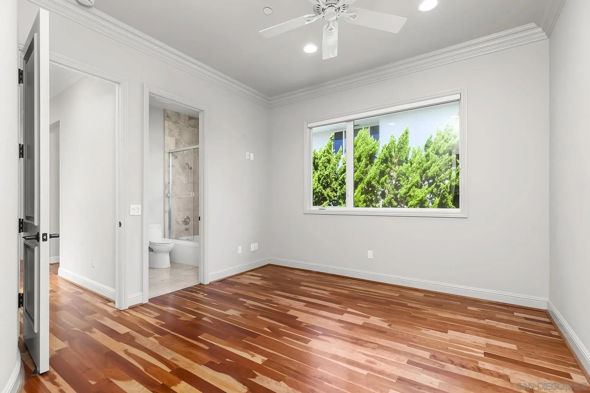 La Jolla, California 92037, United States, 3 Bedrooms Bedrooms, ,4 BathroomsBathrooms,Residential,Active,201332