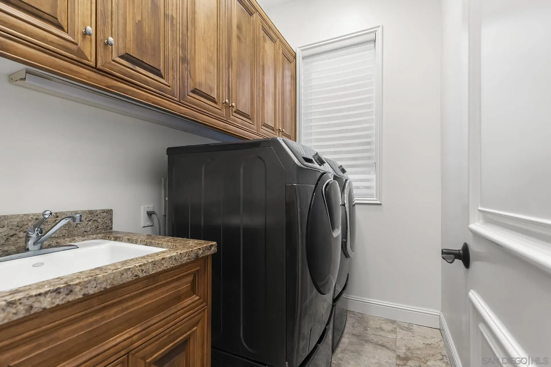 La Jolla, California 92037, United States, 3 Bedrooms Bedrooms, ,4 BathroomsBathrooms,Residential,Active,201332