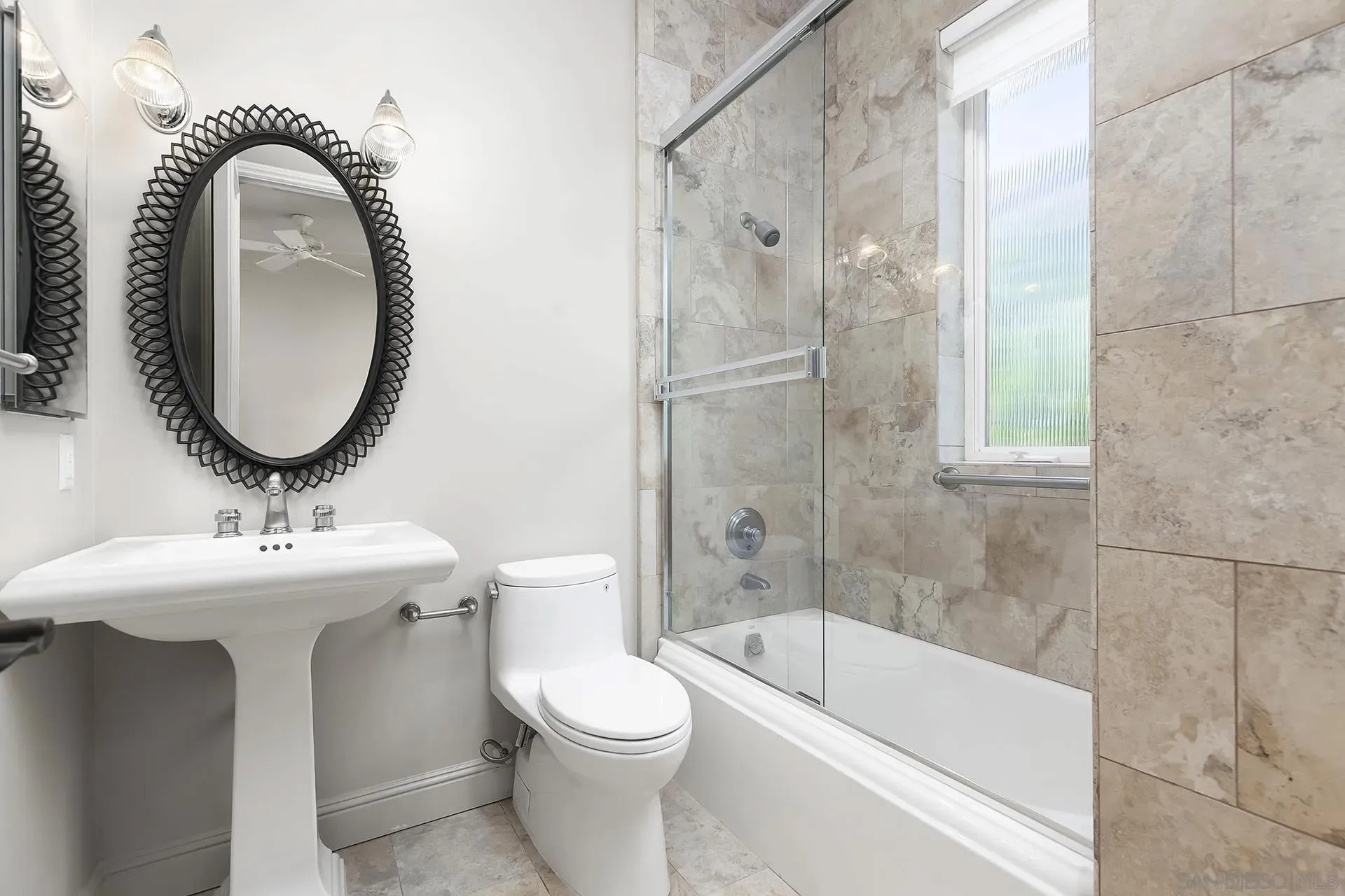 La Jolla, California 92037, United States, 3 Bedrooms Bedrooms, ,4 BathroomsBathrooms,Residential,Active,201332