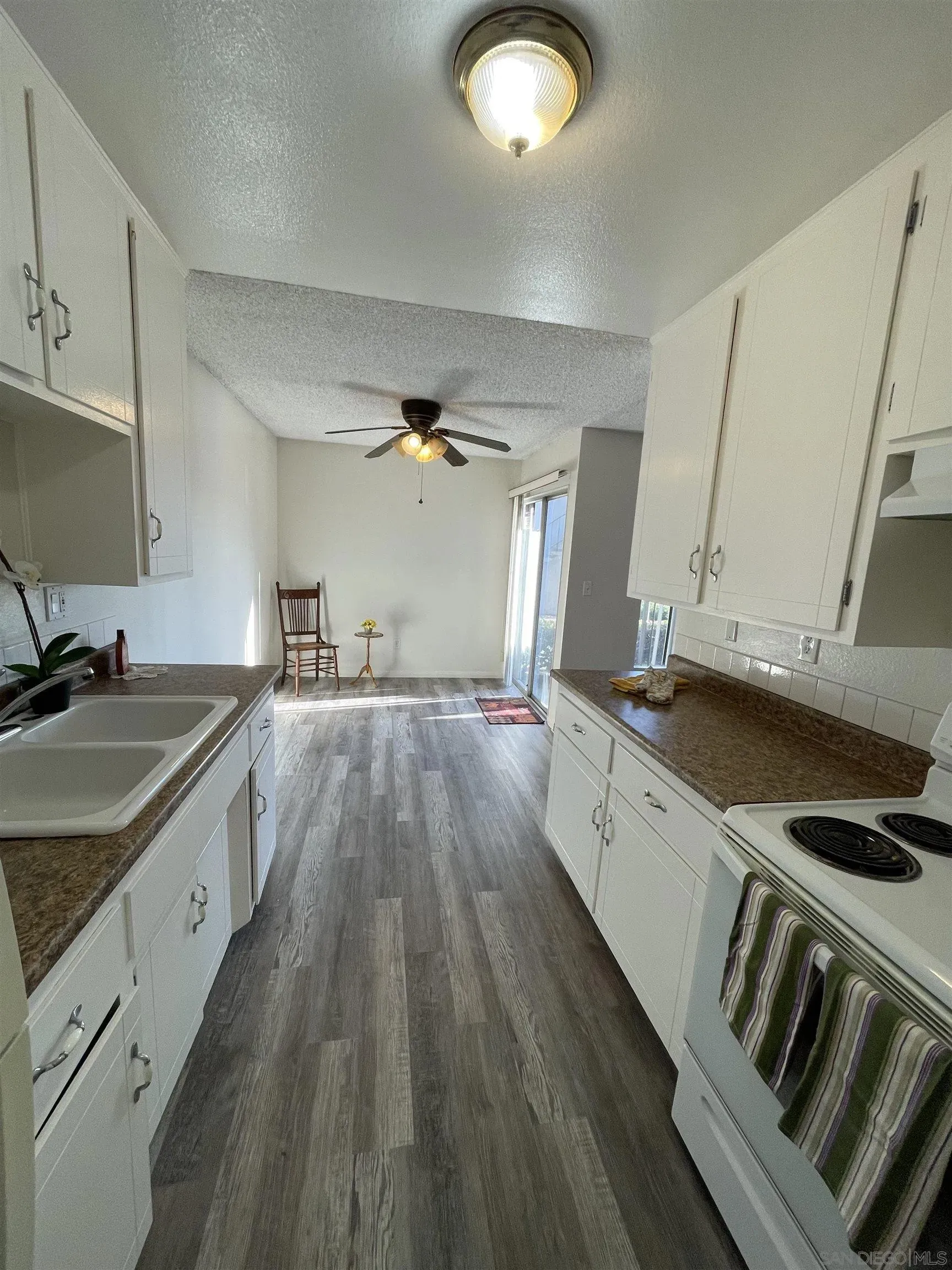 Chula Vista, California 91911, United States, 2 Bedrooms Bedrooms, ,2 BathroomsBathrooms,Residential,Coming Soon,241835