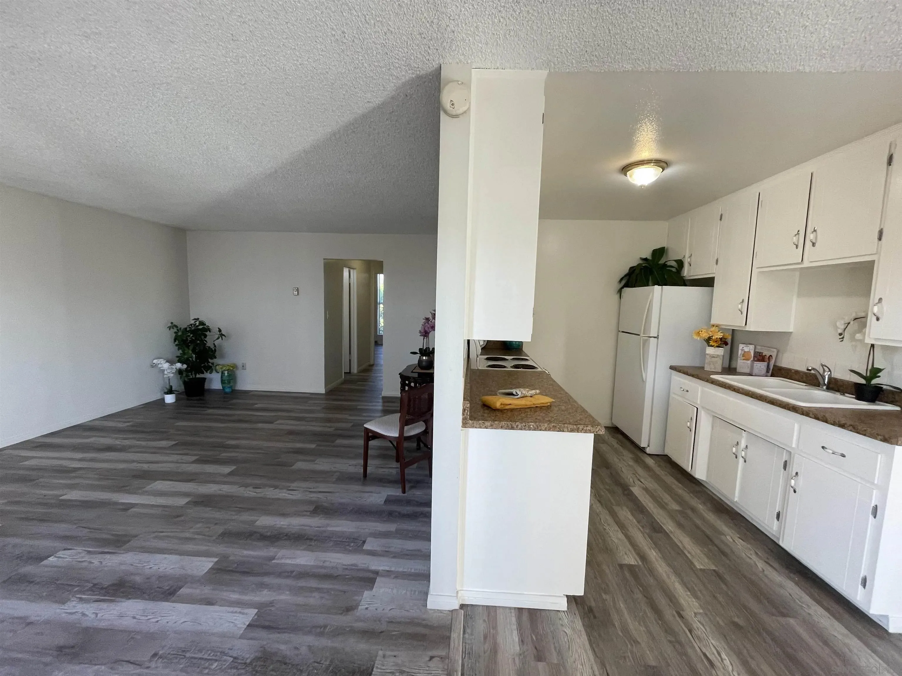 Chula Vista, California 91911, United States, 2 Bedrooms Bedrooms, ,2 BathroomsBathrooms,Residential,Coming Soon,241835