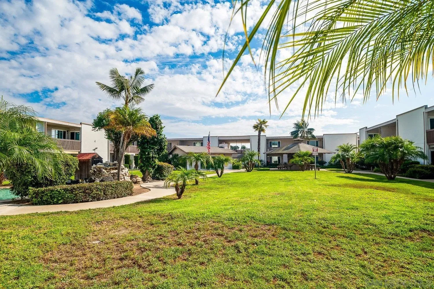 Chula Vista, California 91911, United States, 2 Bedrooms Bedrooms, ,2 BathroomsBathrooms,Residential,Coming Soon,241835