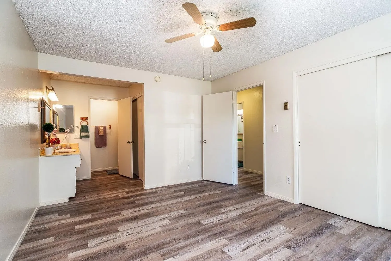 Chula Vista, California 91911, United States, 2 Bedrooms Bedrooms, ,2 BathroomsBathrooms,Residential,Coming Soon,241835