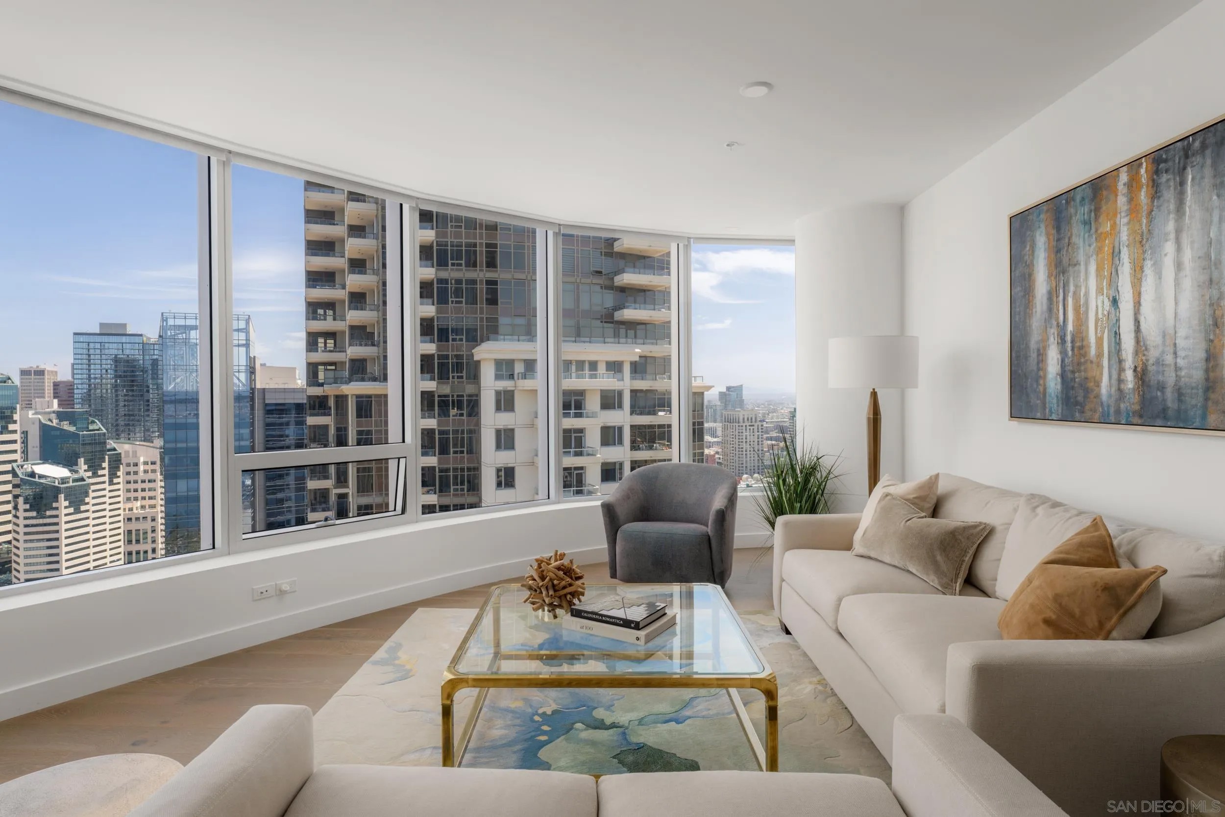 888 W E Street 3105