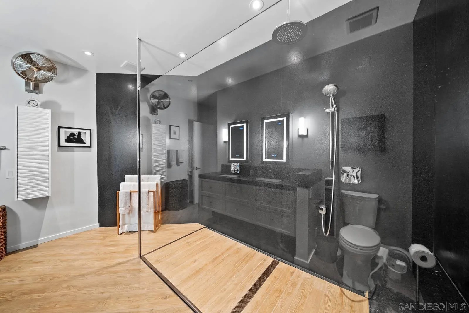 700 Front St 510