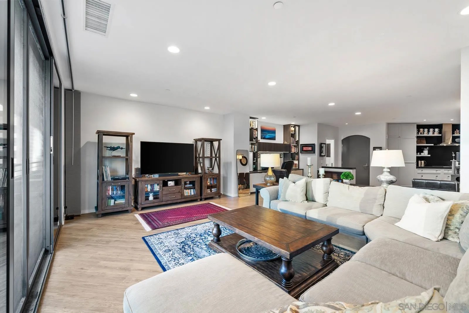 700 Front St 510