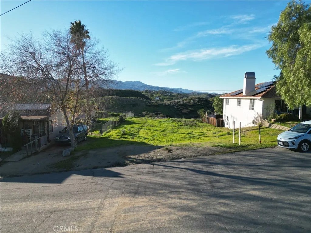 415 N SCRIVENER