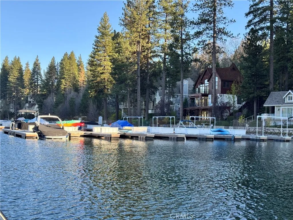 27525 Meadow Bay