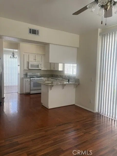 464 Middlebury Court